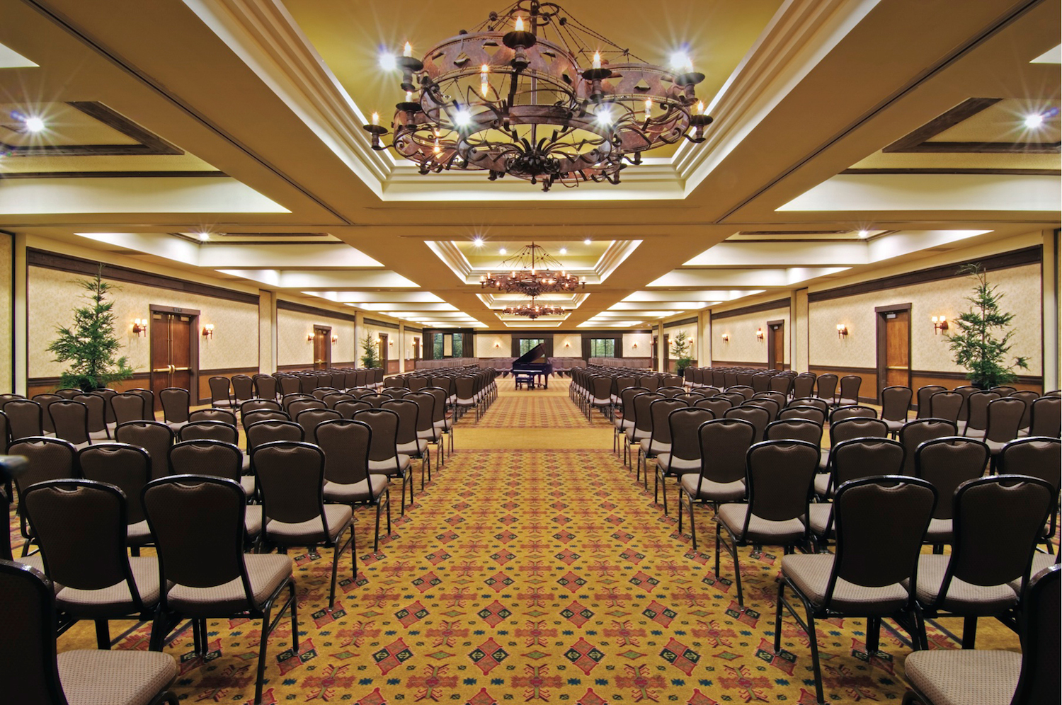 Tenaya Lodge (Ballroom-Theater) at Yosemite